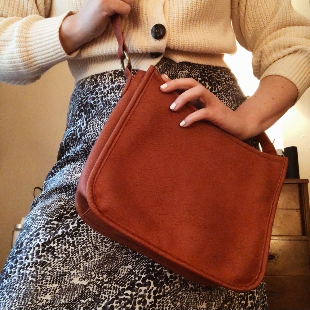 Crossbody Saddle Bag